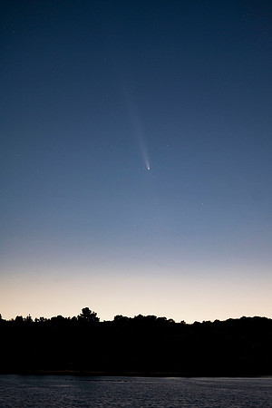 C/2023 A3 Tsuchinshan–ATLAS above Puddingstone Lake